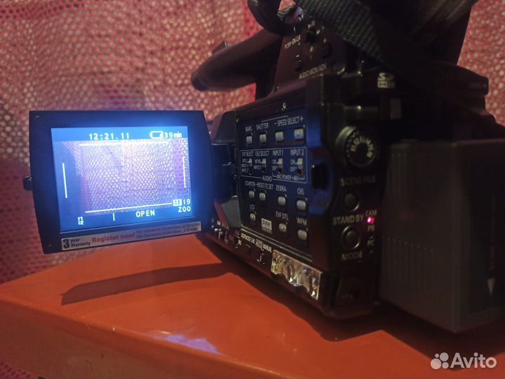 Видеокамера профессиональная