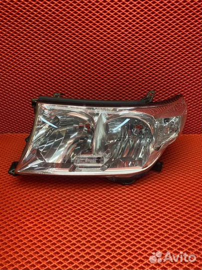 Фара передняя левая Toyota Land Cruiser 200 2010