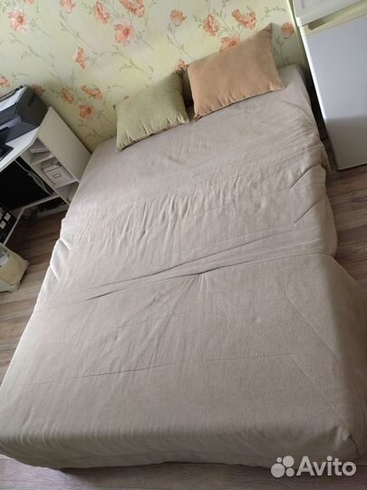 Диван раскладной 145 на 200