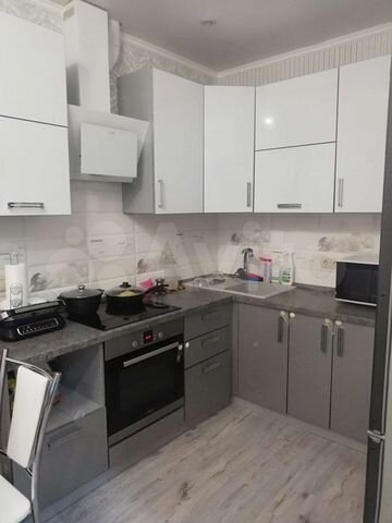 1-к. квартира, 33 м², 9/17 эт.