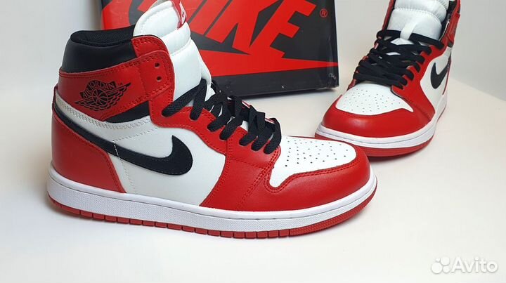 Nike Air Jordan 1 Retro High OG Chicago lost found