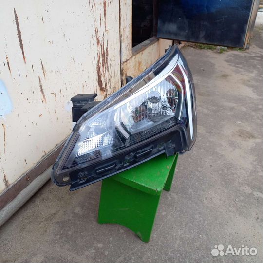 Фара передняя левая Kia Rio X
