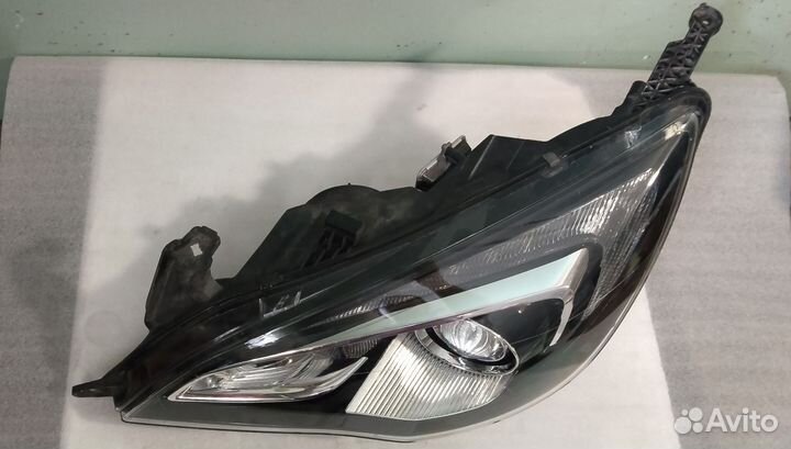 Фара левая Opel астра J GTC ксенон AFL