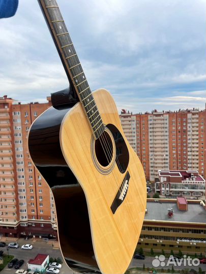 Гитара новая полноразмерная