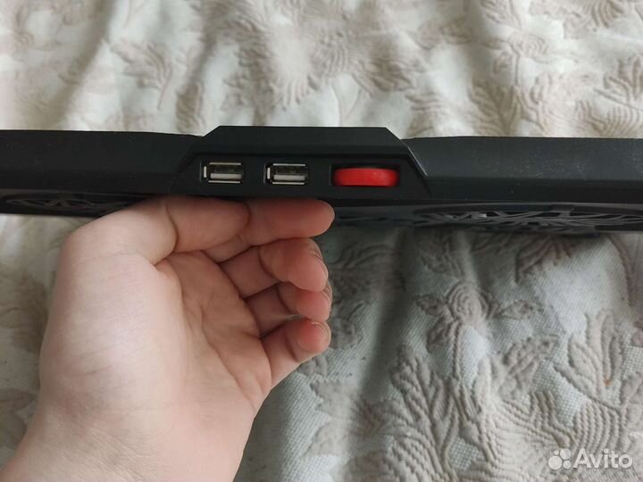 Подставка с охлаждением для ноутбука