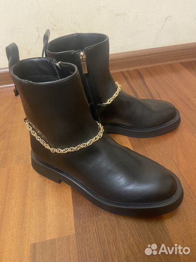 Ботинки женские