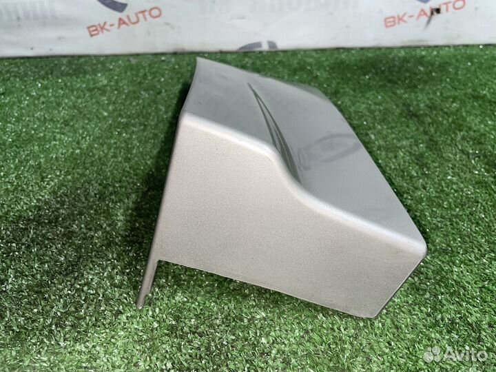 Молдинг переднего левого крыла GMC Yukon GMT800