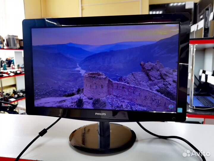 Широкоформатный монитор Philips 19 дюймов (эшп)