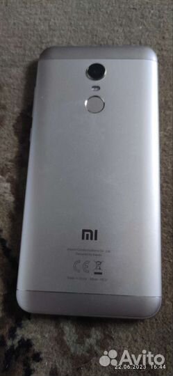 Телефон Xiaomi Redmi 5 Plus
