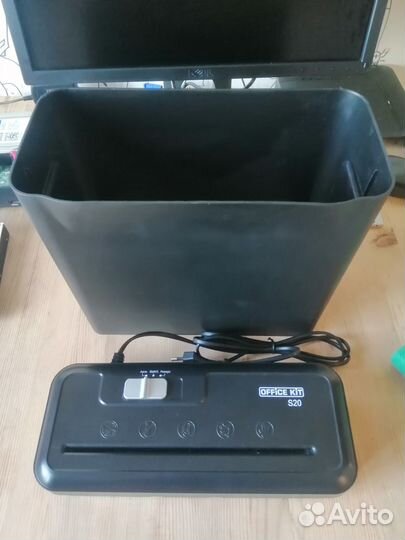 Уничтожитель бумаг Office Kit S20