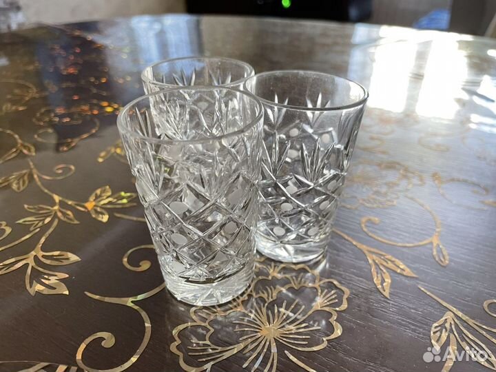 Хрустальные рюмки