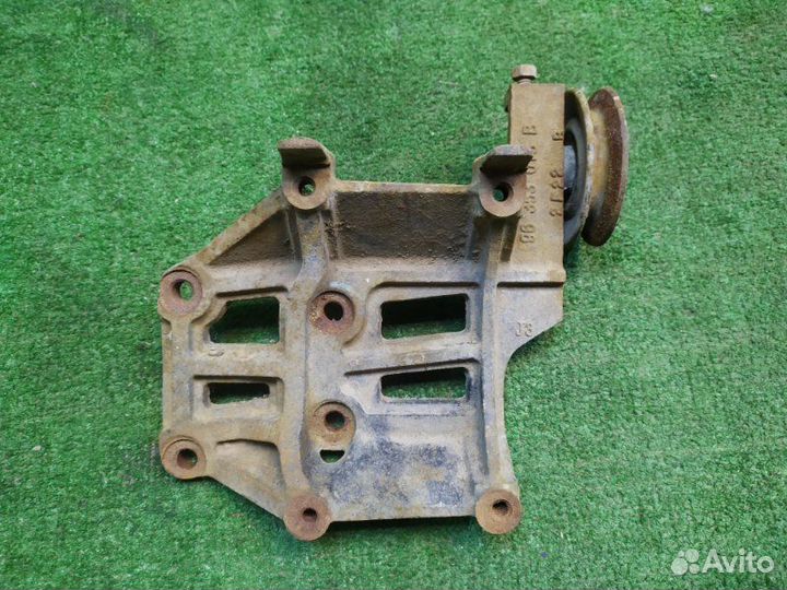 Кронштейн Daewoo Nexia N150 1.5 2012