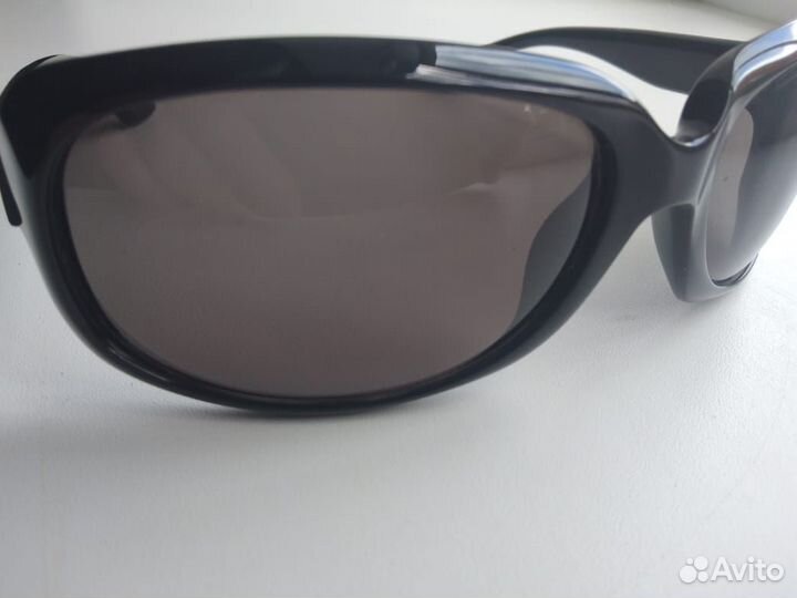 Солнцезащитные очки женские брендовые