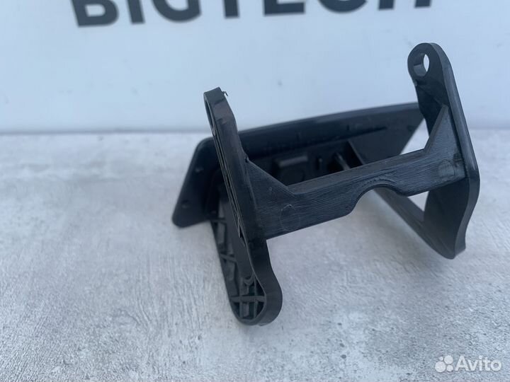 Крышка омывателя фары правая Mercedes A1648850226