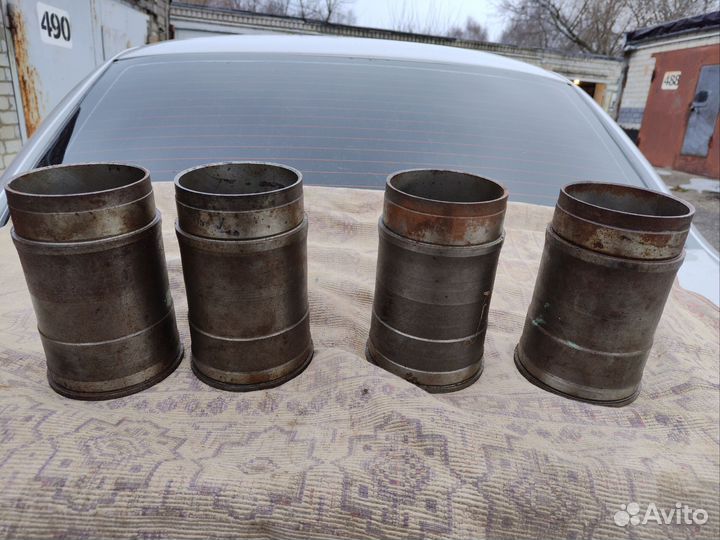 Поршневая газ 24