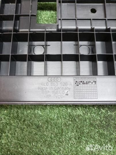 Обшивка багажника Audi Q7 2005