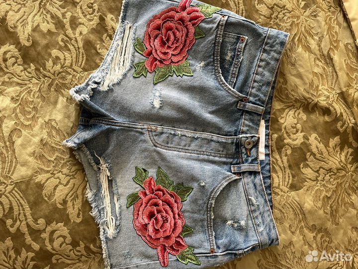 Женские джинсовые шорты