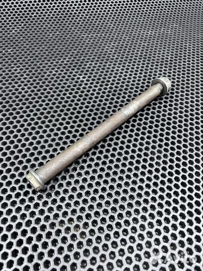 Ось маятника Kawasaki KX 125 1991-1992