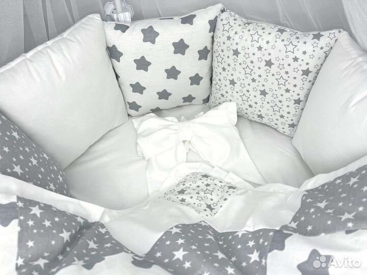 Комплект в детскую кроватку