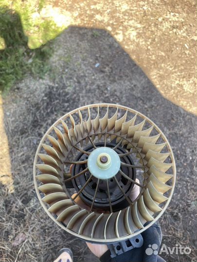 Моторчик печки mercedes w124