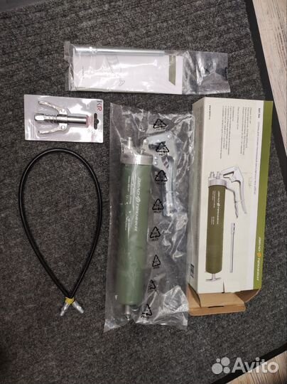 Шприц для смазки плунжерный