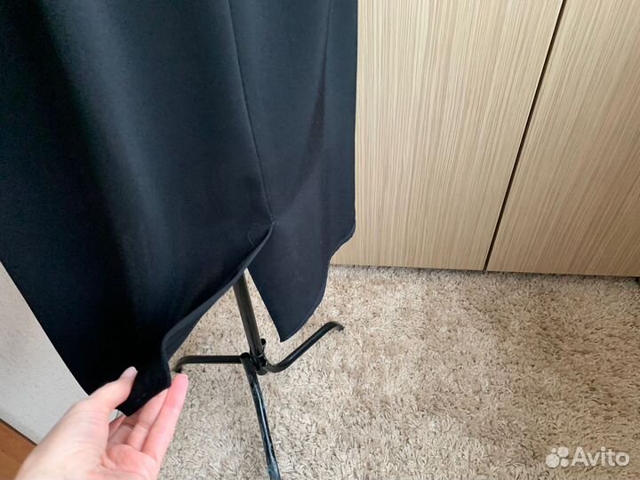 Красивое черное офисное платье 46-48