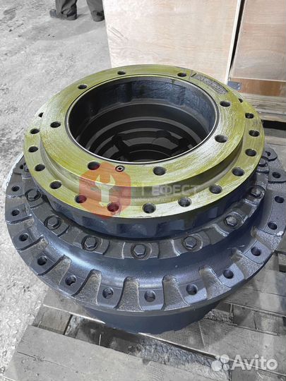 Бортовой редуктор Komatsu PC450-6Z