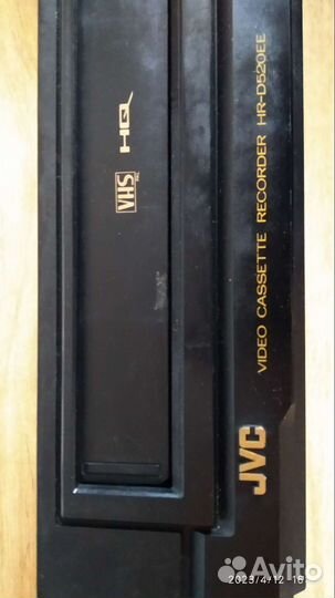 Видеомагнитофон jvc