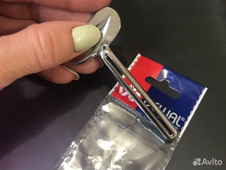 Выжиматель тюбика для краски Dewal ключ