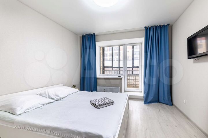 2-к. квартира, 72 м², 1/18 эт.