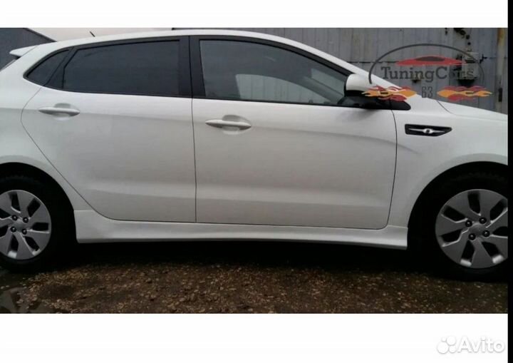 Пластиковые пороги на kia Rio III 2011-2017г.в