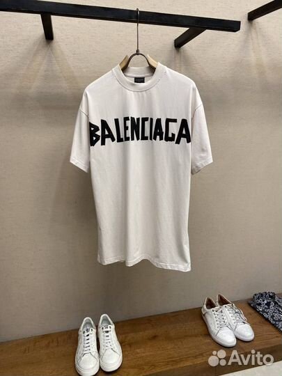 Футболка Balenciaga Белая
