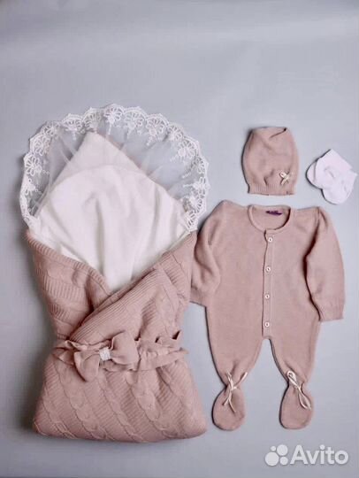 Комплект для новорожденного на выписку. Новый