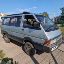 Nissan Largo 2.0 AT, 1990, 250 000 км, с пробегом, цена 350 000 руб.