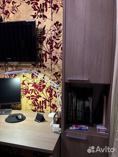 Офисная мебель бу столы тумбы шкафы