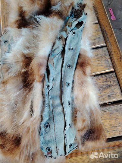 Меховая жилетка из лисы