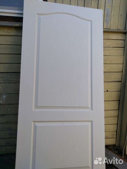 Дверь новая