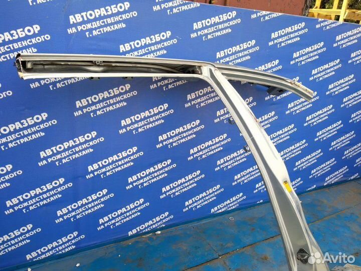 Правый порог со стойкой. Toyota Estima минивен