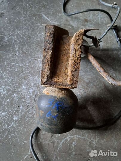 Клапан гидроподвески задний на Mercedes W140