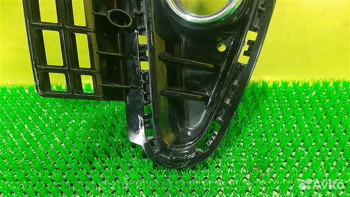 Накладка противотуманной фары передняя левая Kia