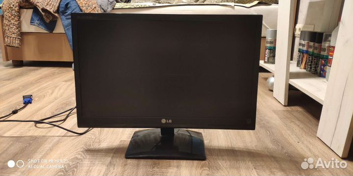 Монитор LG 22