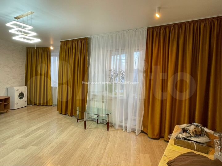 3-к. квартира, 105,6 м², 3/10 эт.