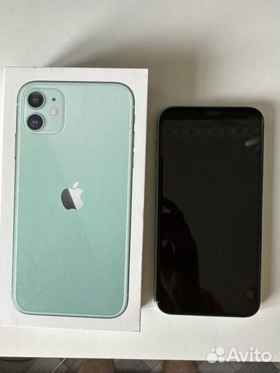 Телефон iPhone 11
