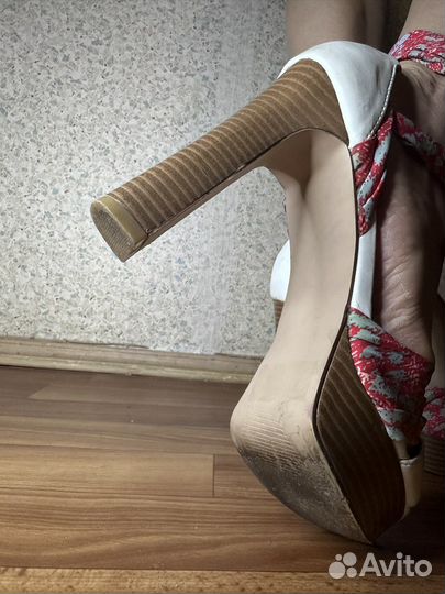 Босоножки женские 38 размер
