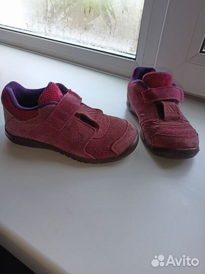 Кроссовки для девочки
