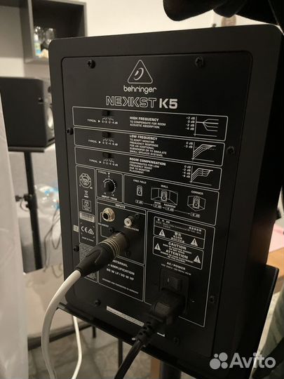 Студийные мониторы Behringer nekkst k5