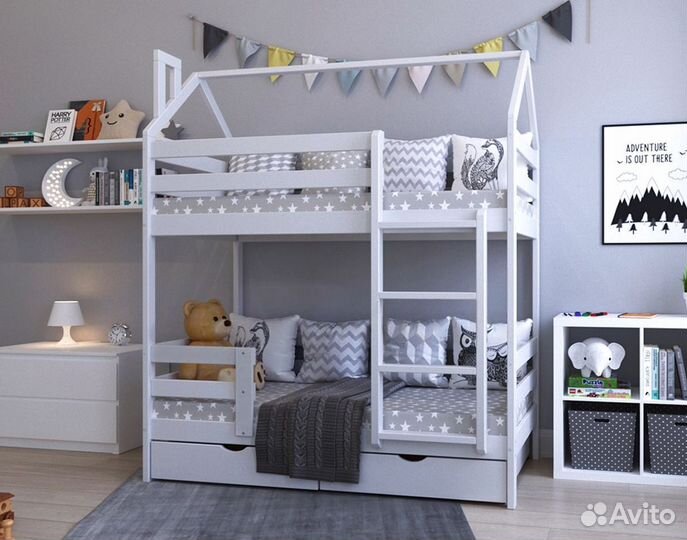 Двухярусная кровать домик