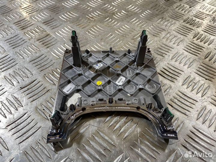 Пластик Audi A8 D4/4H 2012 L4H000034A