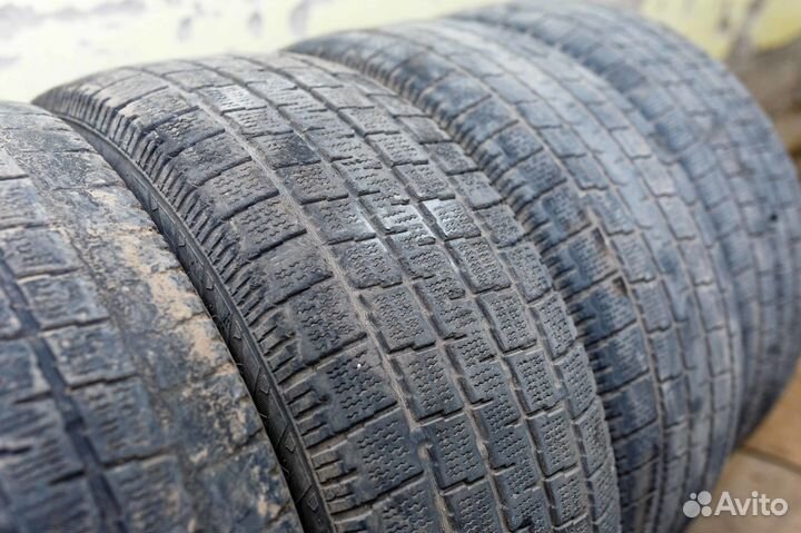 Pirelli Winter Ice Storm 205/55 R16
