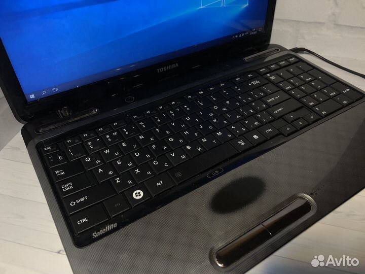 Бюджетный игровой ноутбук Toshiba 2 видеокарты/AMD